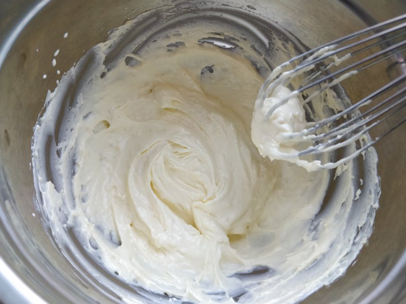 Steps for Making Cream-filled Croissant