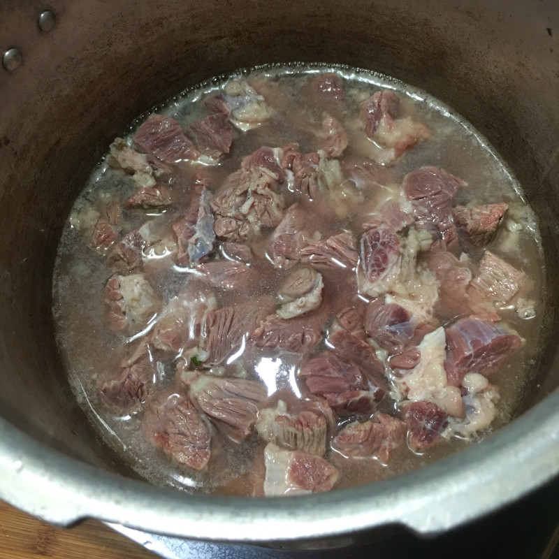 Steps for Cooking Lotus Root in Soy Sauce