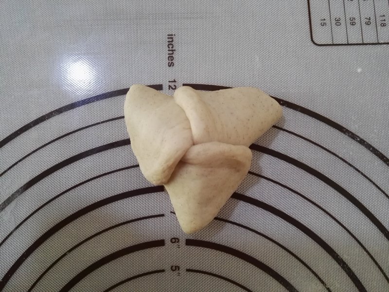 Brown Wheat Red Bean Triangle Buns Making Steps