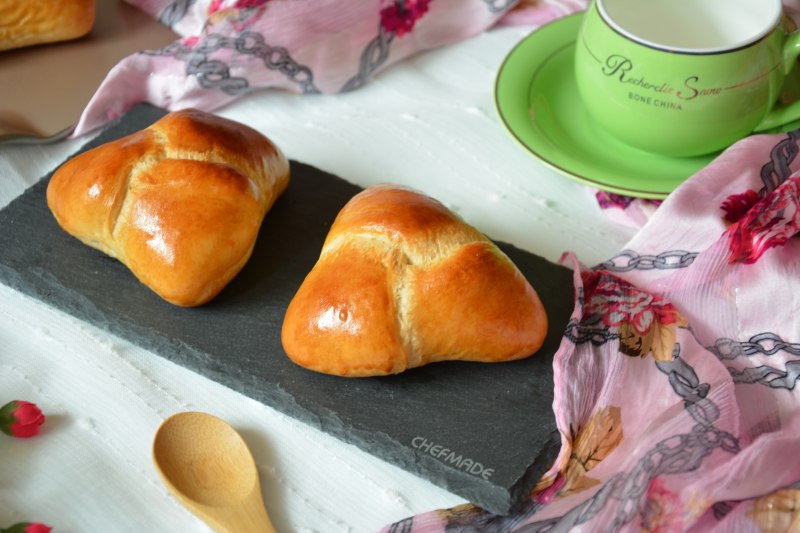 Brown Wheat Red Bean Triangle Buns