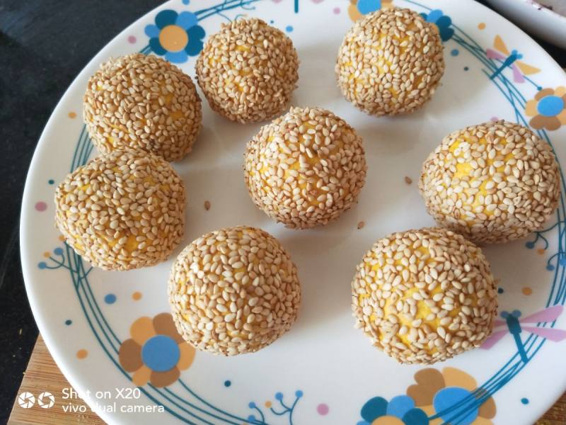 Steps to Make Pumpkin Glutinous Rice Sesame Balls