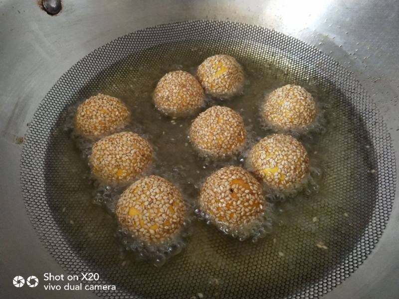 Steps to Make Pumpkin Glutinous Rice Sesame Balls