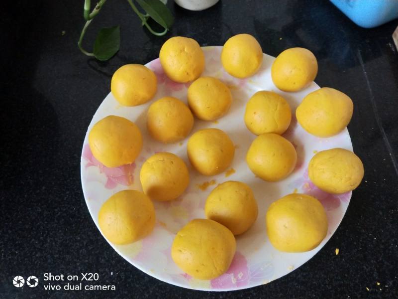 Steps to Make Pumpkin Glutinous Rice Sesame Balls