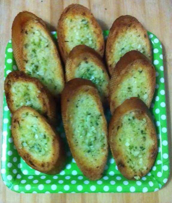 Garlic Bread ~ Crispy and Fragrant Step by Step