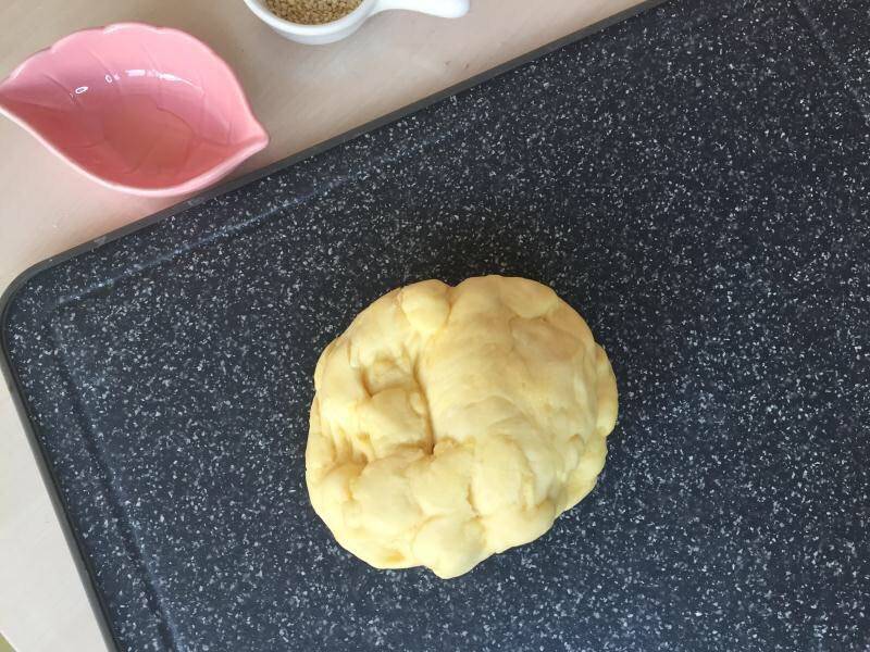 Steps for Making Pan-fried Bread