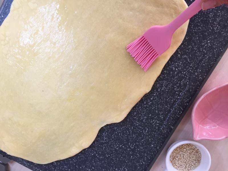 Steps for Making Pan-fried Bread