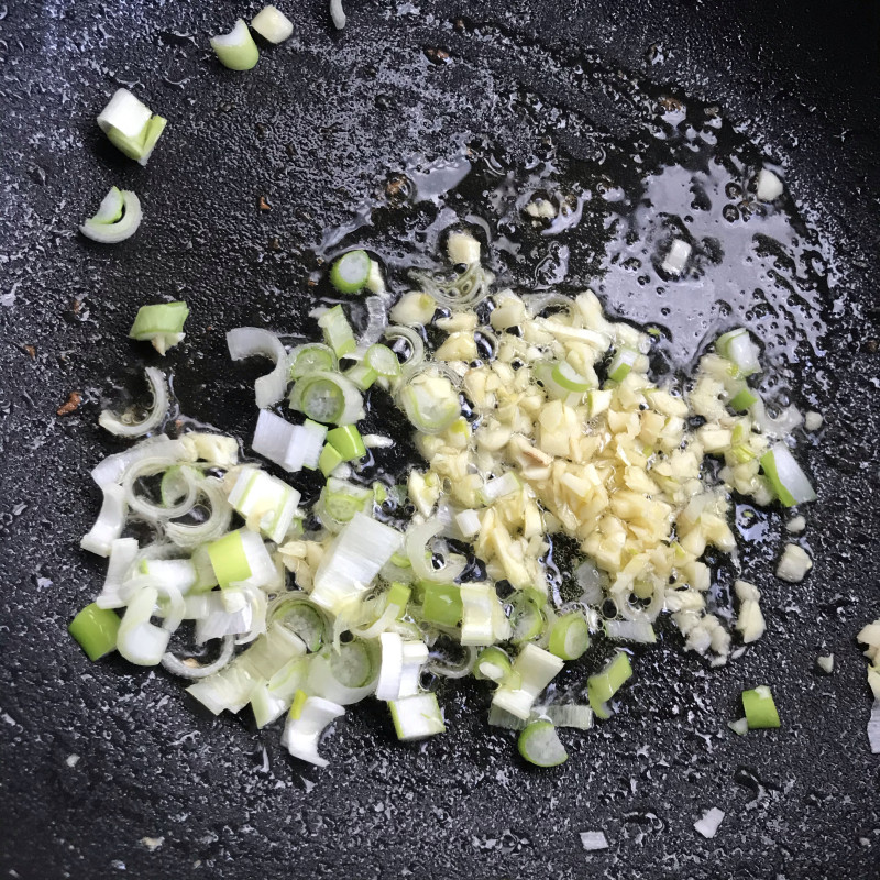 Step-by-Step Guide to Cooking Sautéed Bamboo Shoots with Shrimp