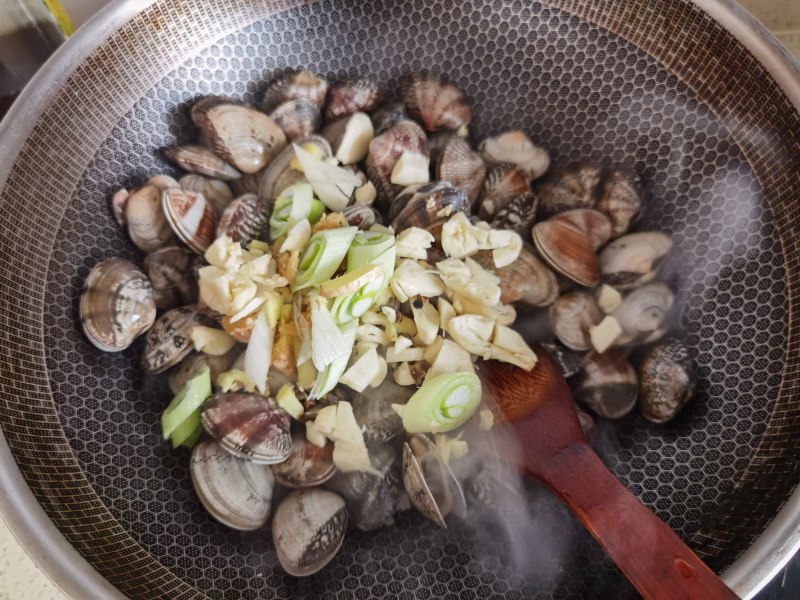 Dry Pot Clam Cooking Steps