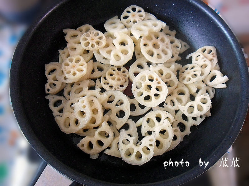 【Simple and Delicious】Stir-Fried Lotus Root Slices Cooking Steps