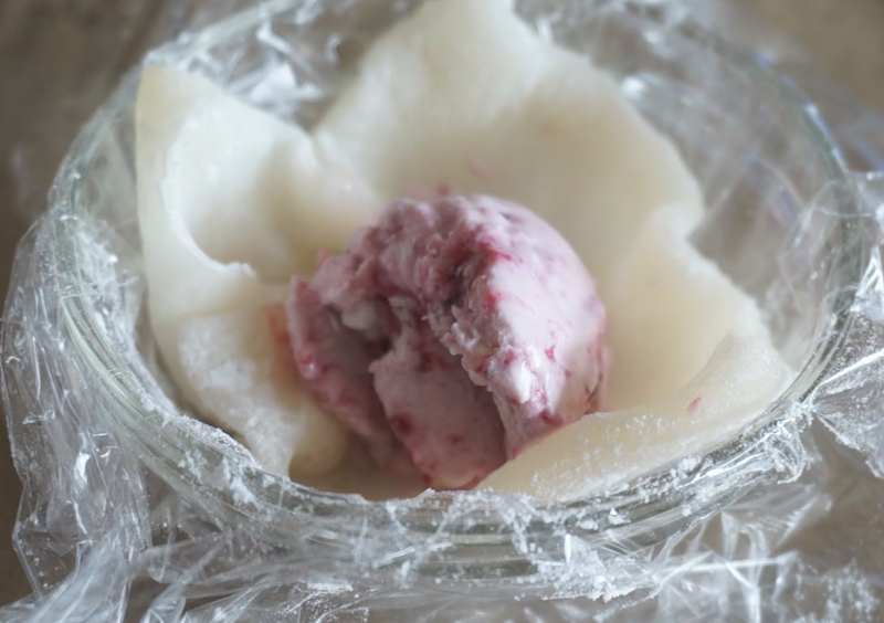 Steps for Making Japanese Ice Cream Daifuku (Ice Cream Mochi)