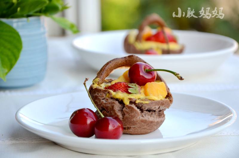 Step-by-Step Instructions for Making Fruit Basket Ice Cream Puff