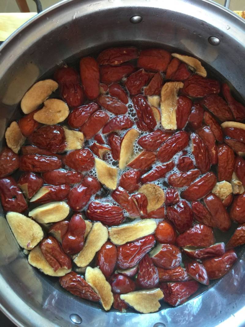 Steps to Make Thousand-Layer Red Date Cake