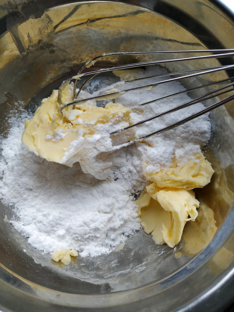 Steps for Making Coconut Bread (Bread Machine Version)