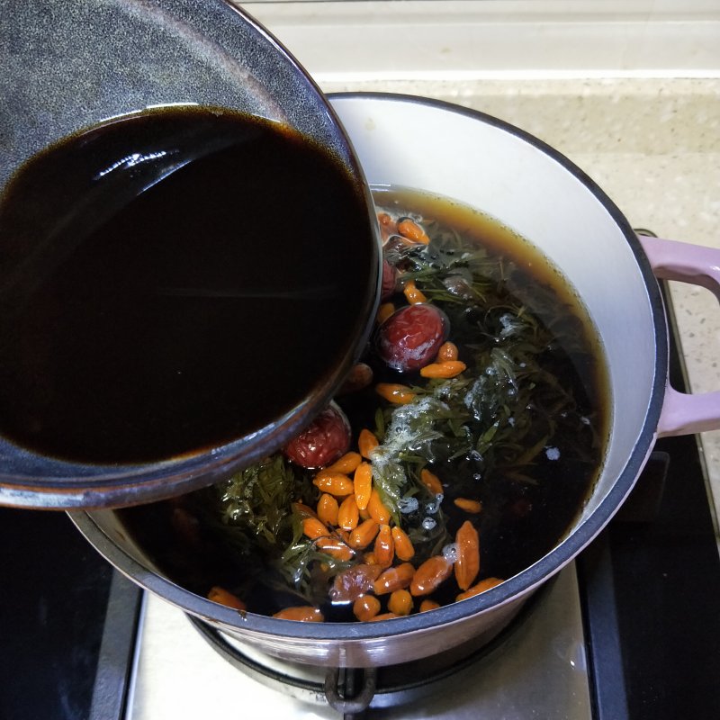 Steps to Make Egg and Artemisia argyi Stew with Sweet Rice Wine