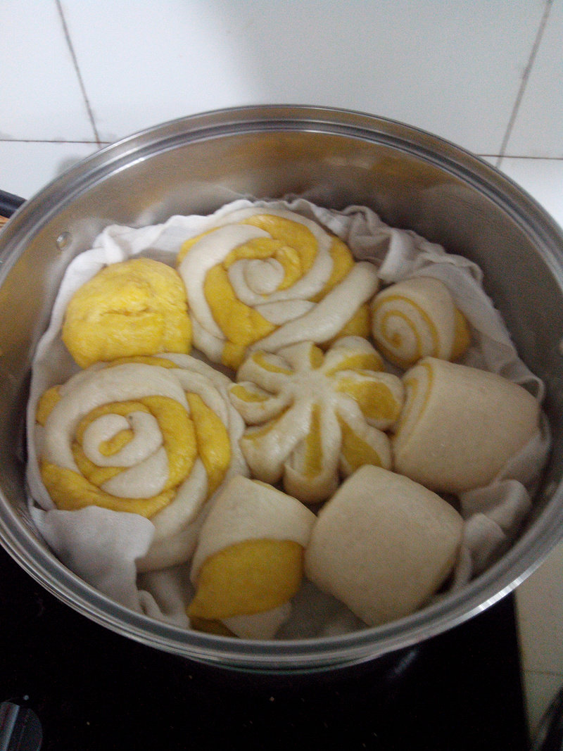 Pumpkin Steamed Buns