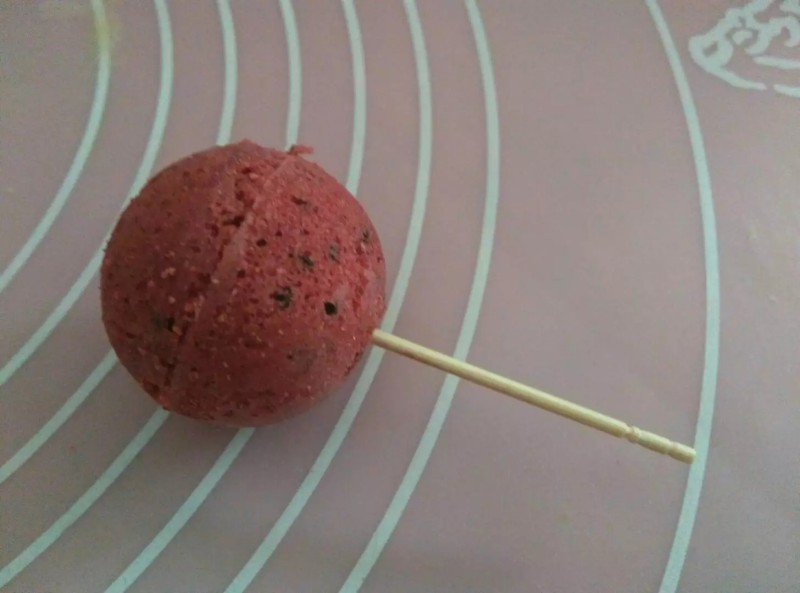 Steps for Making Five-Color Watermelon Cake Balls