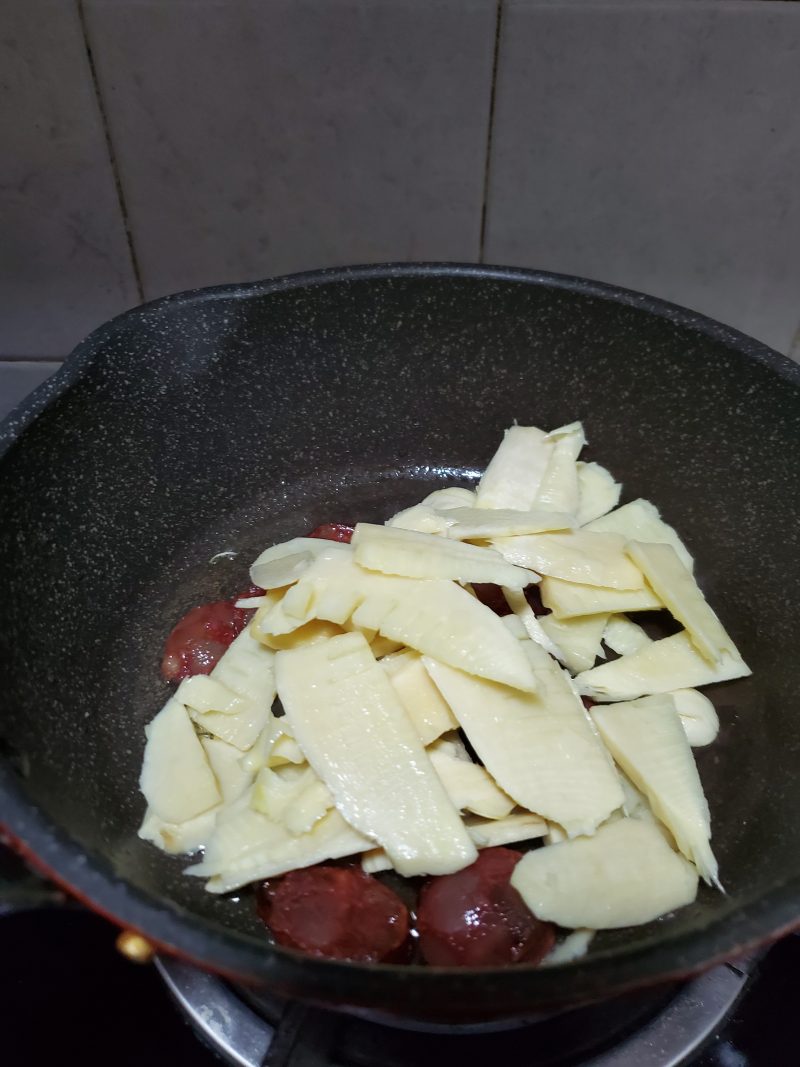 Chinese Sausage Stir-Fried Winter Bamboo Shoots Step by Step