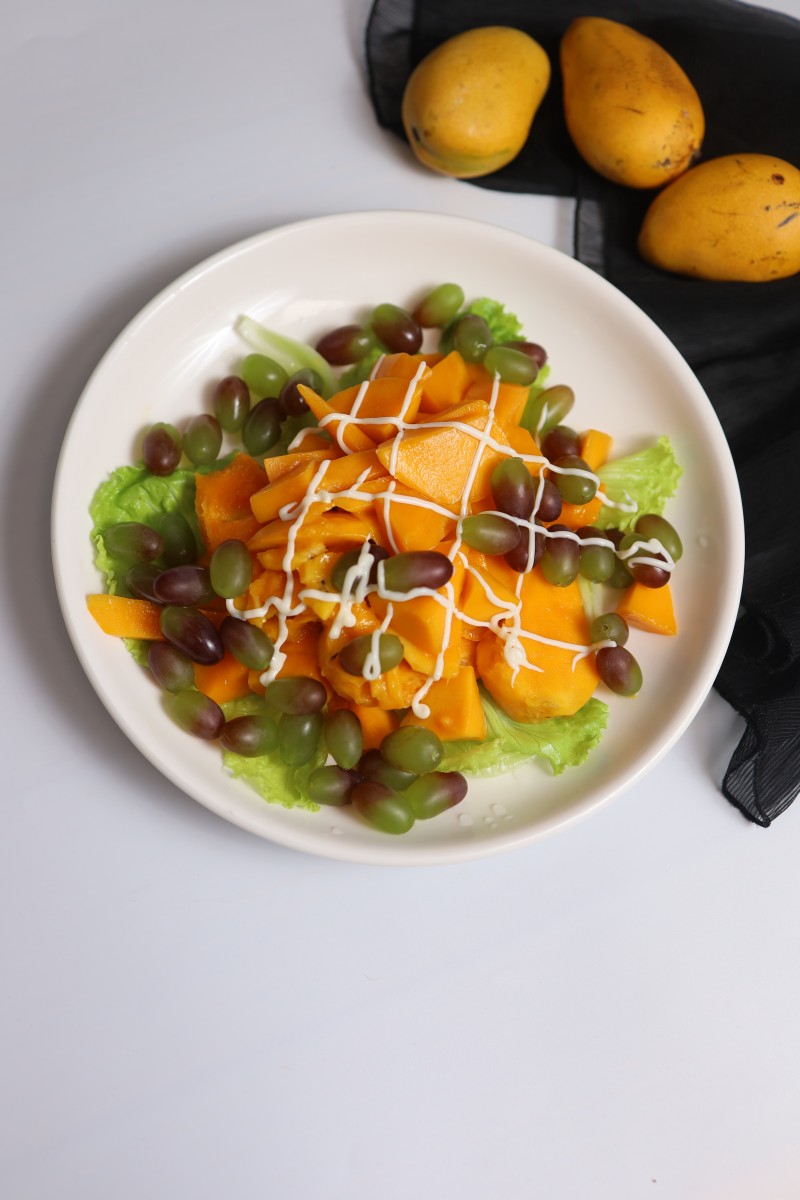 Step-by-Step Guide to Making Grape Mango Salad