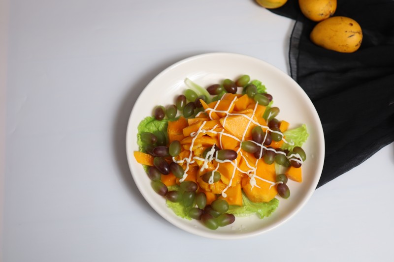 Grape Mango Salad