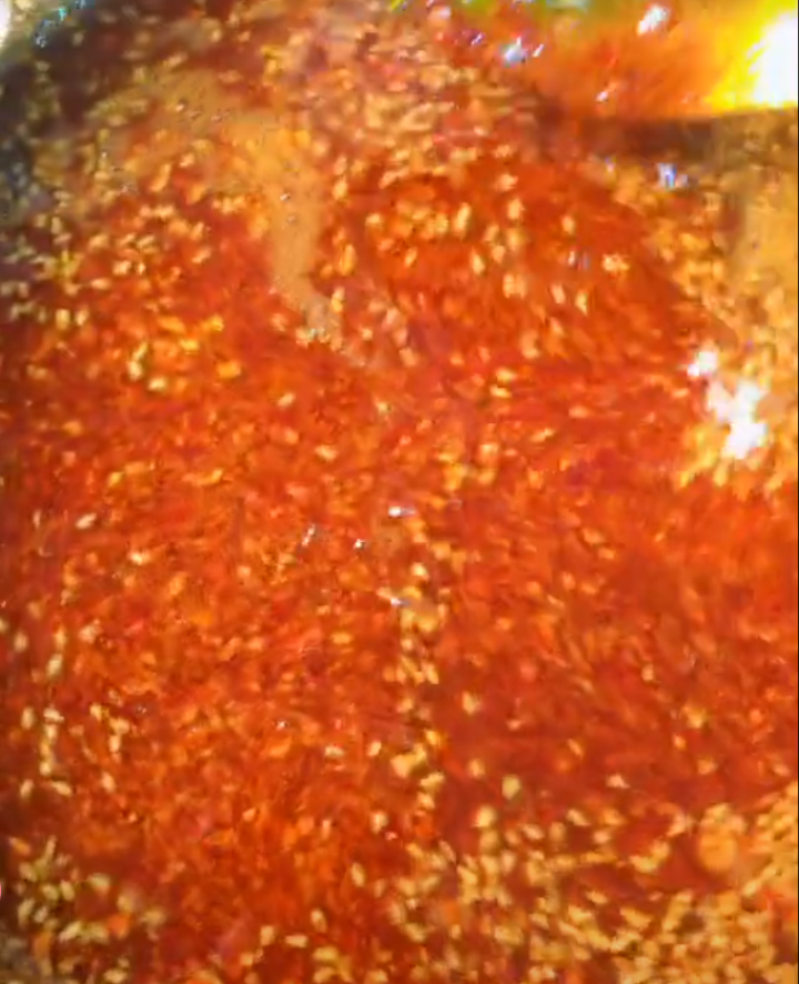 How to Make Chili Oil