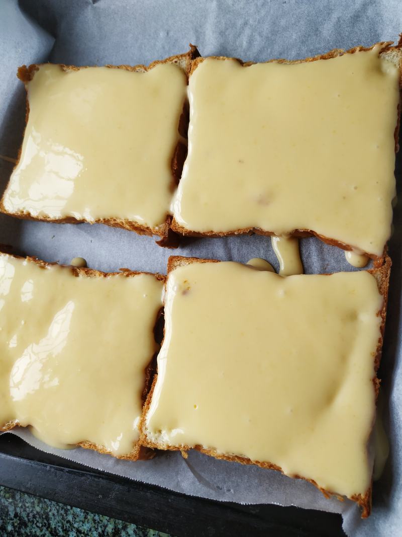 Steps for Making Rock Grilled Cheese Toast