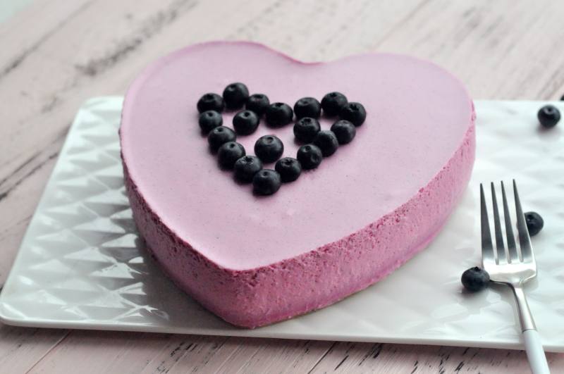 Steps to Make Heart-shaped Dragon Fruit Mousse