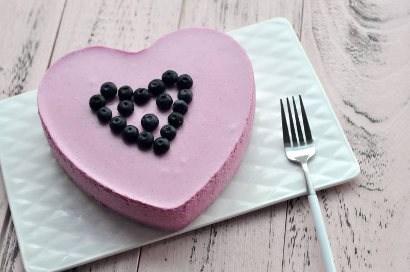 Steps to Make Heart-shaped Dragon Fruit Mousse