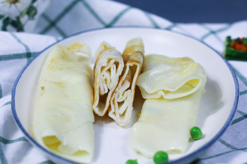 Pan-Fried Baby Rice Noodle Rolls