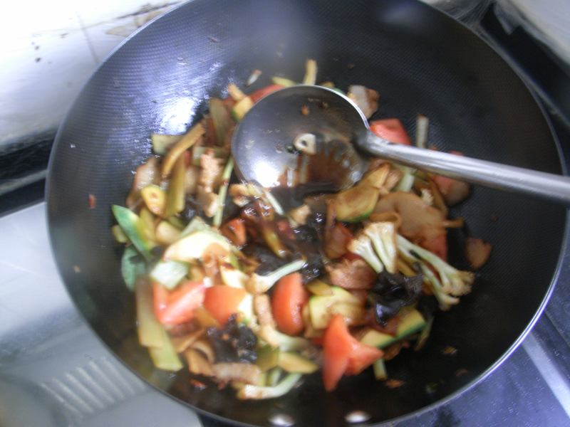 Stir-Fried Pork Slices with Various Vegetables - Cooking Steps