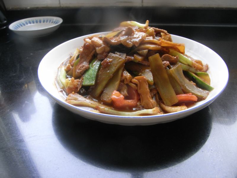 Stir-Fried Pork Slices with Various Vegetables