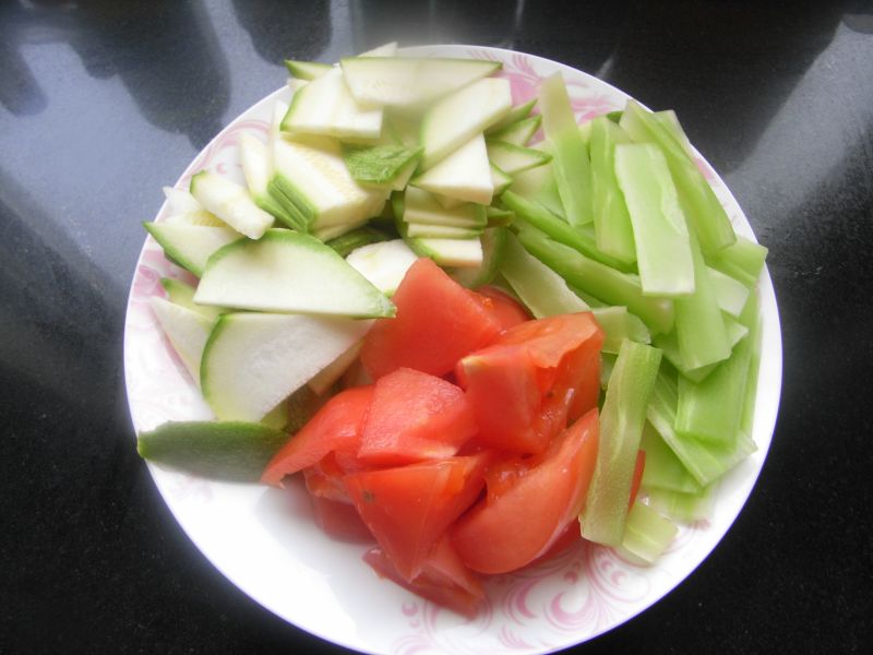 Stir-Fried Pork Slices with Various Vegetables - Cooking Steps