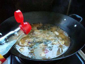 Steps for Making Sour and Spicy Taro Soup