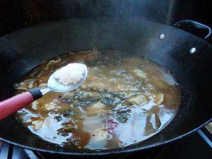 Steps for Making Sour and Spicy Taro Soup