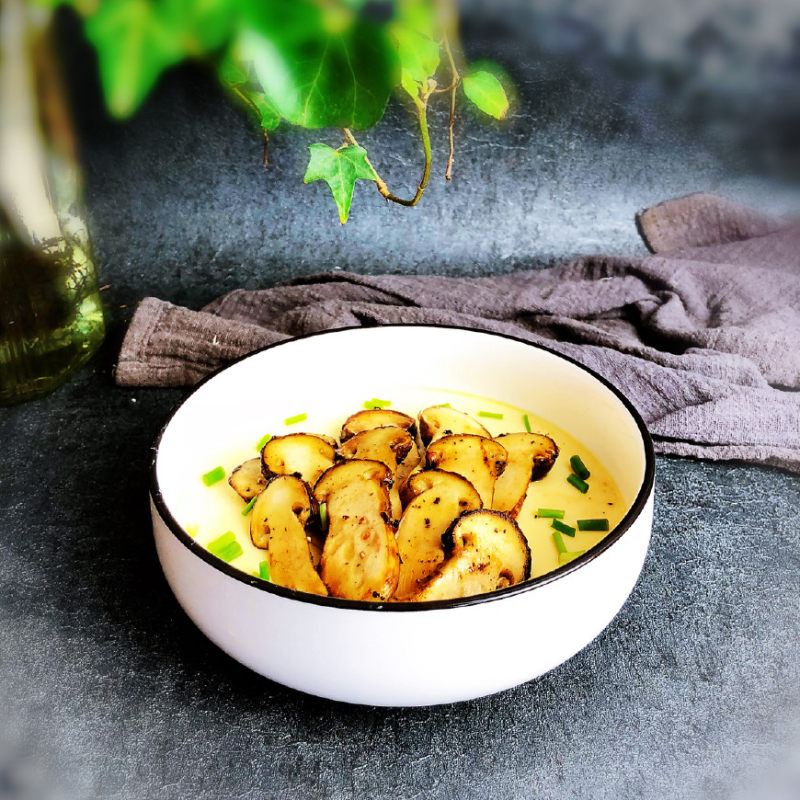 Matsutake Mushroom and Steamed Egg