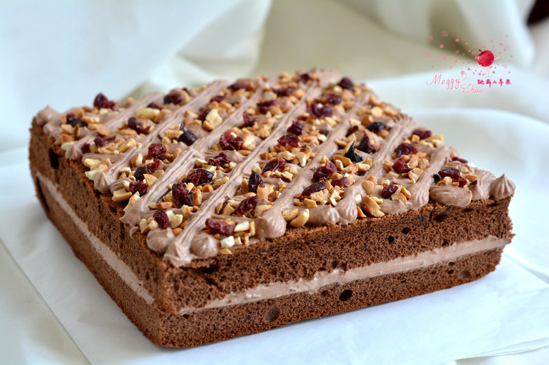 Cocoa Cream Nut Cake