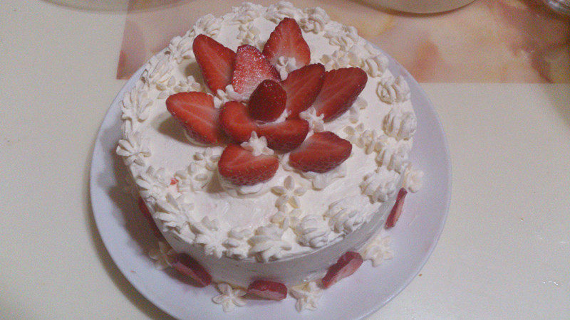 Strawberry Cream Cake