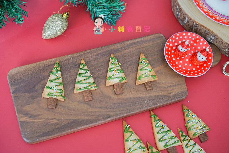 Christmas Tree Cookies for Ages 36 Months and Up