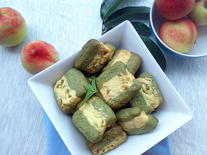 Exotic Bicolor Cookies