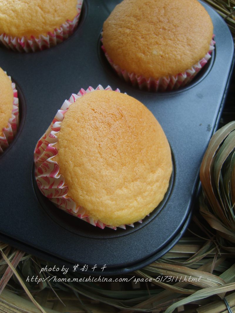 Old-Fashioned Mini Cakes