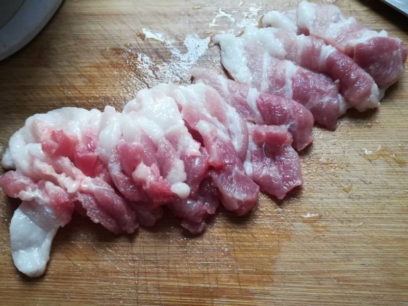 Steps for Making Crispy Pork