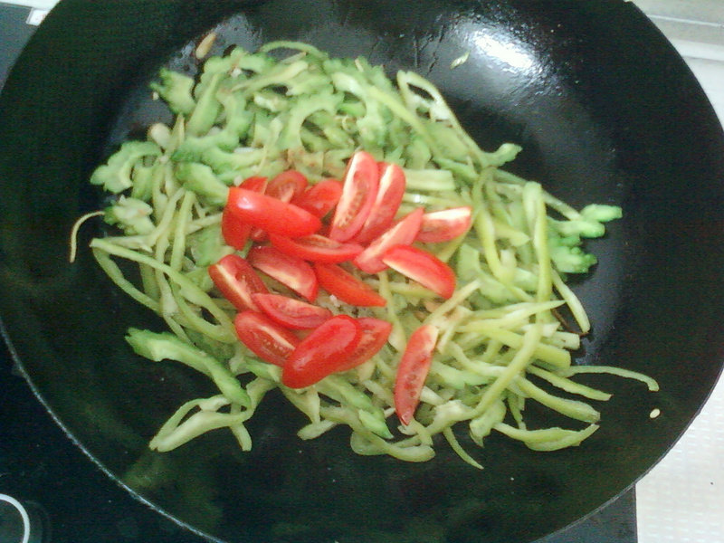 Spicy Stir-Fried Bitter Melon Steps