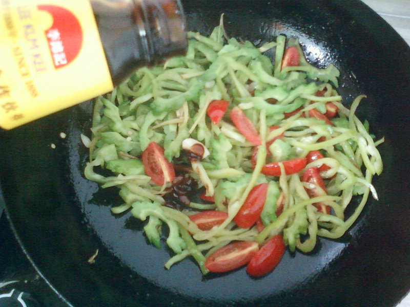 Spicy Stir-Fried Bitter Melon Steps