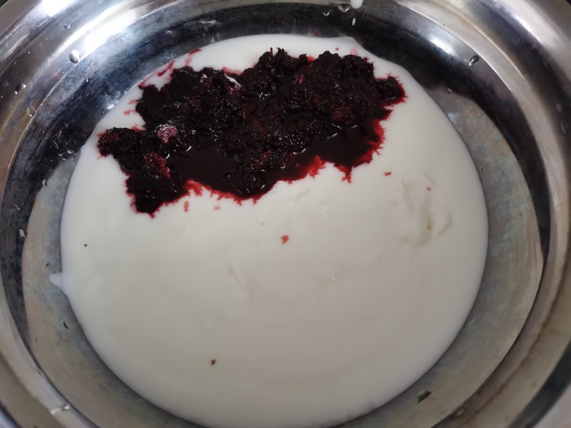 Mulberry Yogurt Mousse Preparation Steps