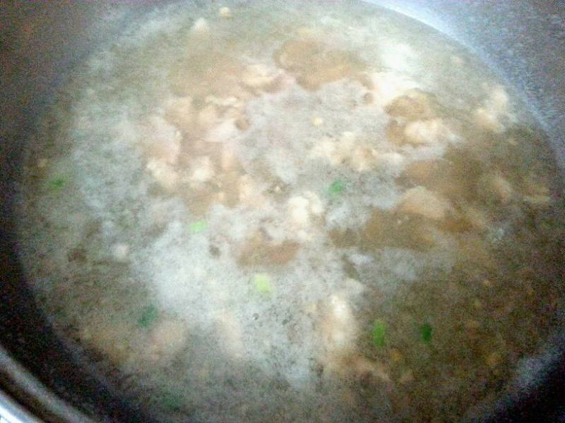 Steps for Cooking Shiitake Mushroom and Lean Pork Soup