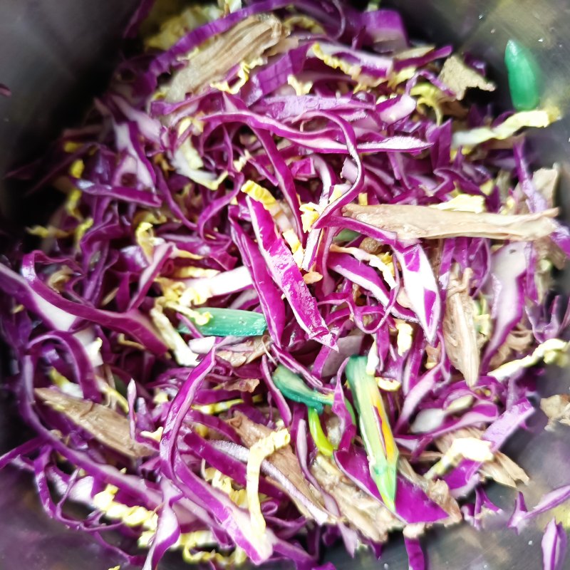 Steps for Making Purple Cabbage and Pigeon Breast Salad