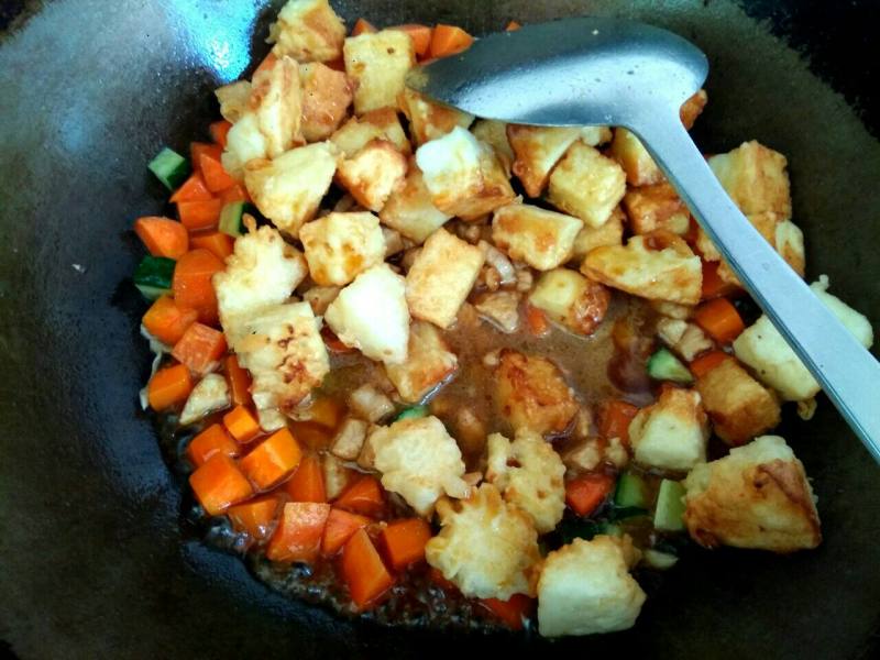 Stir-Fried Bread Cubes Cooking Steps