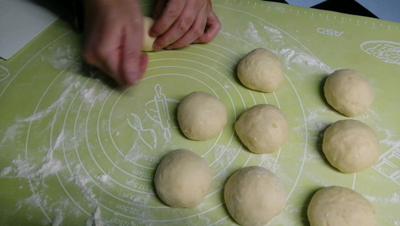 Steps for Making Potato Mini Buns