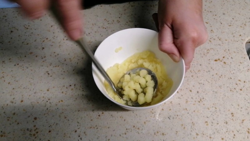 Steps for Making Potato Mini Buns