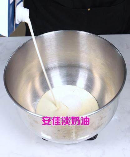 Detailed Steps for Making the Popular Ins Cake Milk Tea