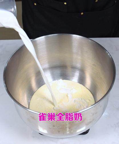 Detailed Steps for Making the Popular Ins Cake Milk Tea